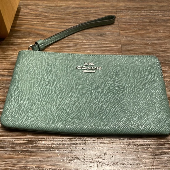 Green coach wristlet - Picture 2 of 5